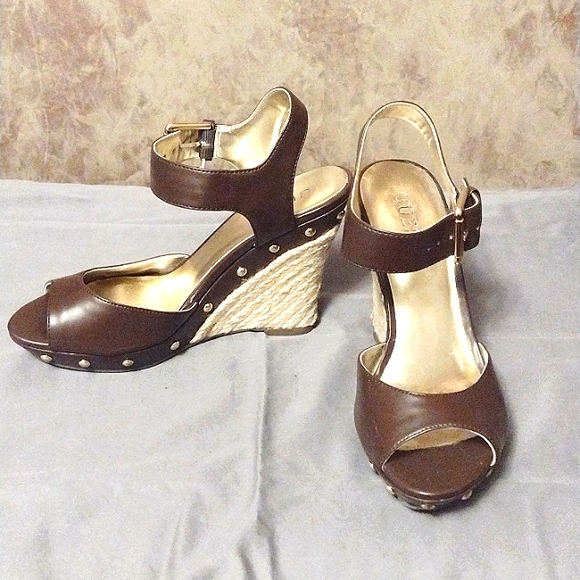 Guess Wedge Sandals Size 7M - Picture 6 of 13